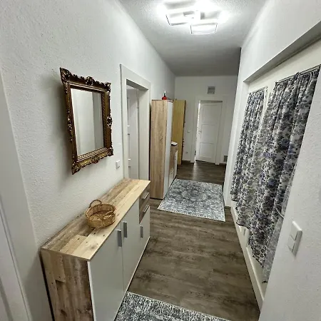Apartment Double And Shared Bathroom *