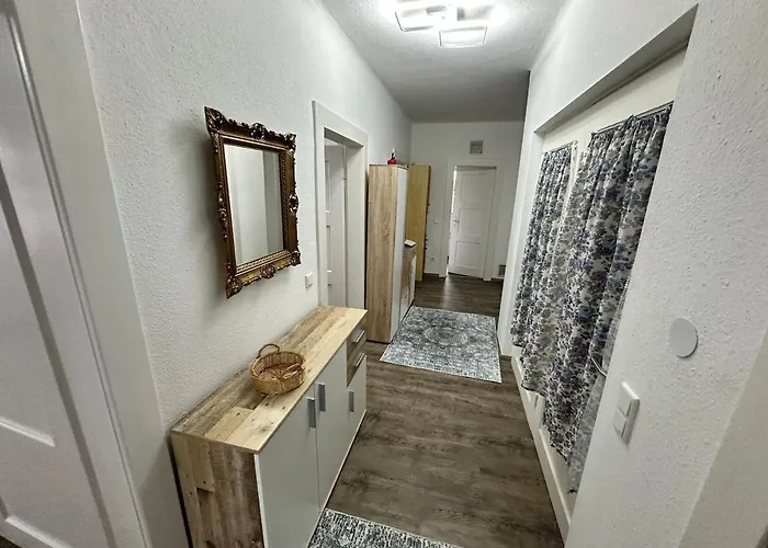 Apartment Double And Shared Bathroom *