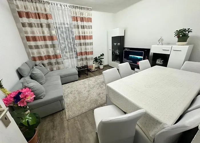 Double And Shared Bathroom Appartement *