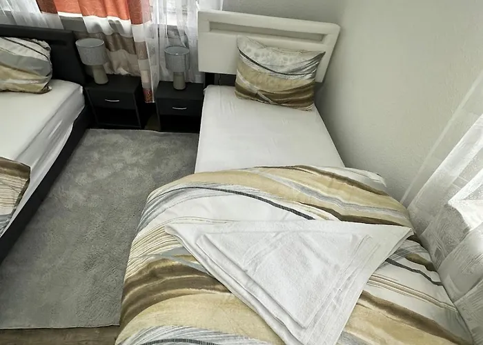 Apartment Double And Shared Bathroom